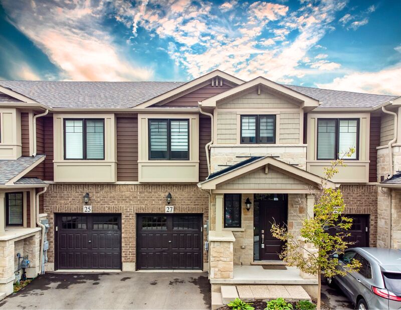 27 Waterview Ln, Grimsby